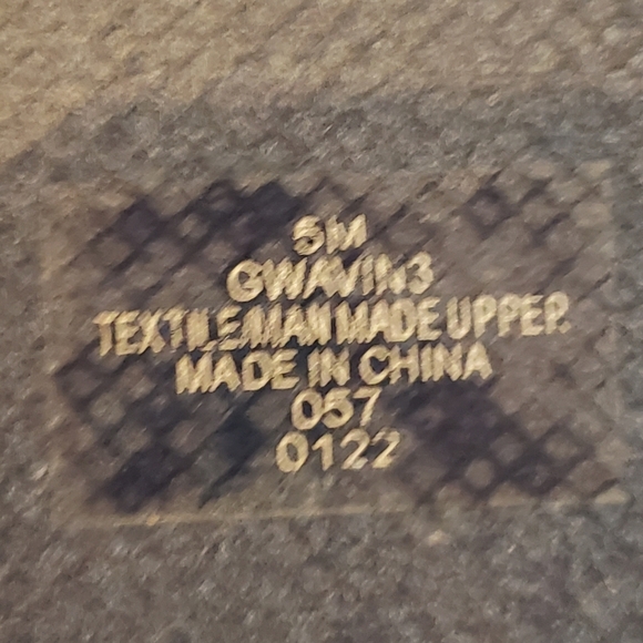 Guess sandals size 5 - Picture 9 of 9